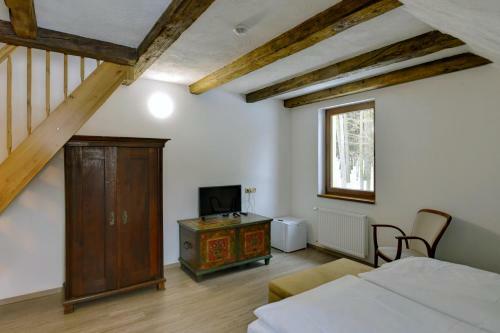 Apartamentos Zamecka Fortovna / Forester House