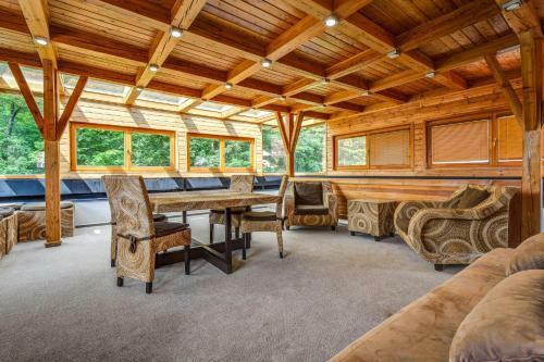 Hostal Lesn� Penzion Bun?