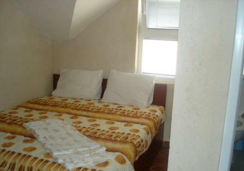 Hostal Apartments Dan Dar