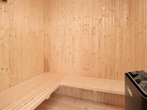 Three-bedroom Holiday Home In Tarm 12