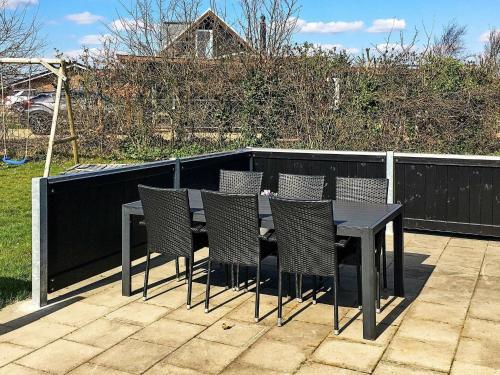 Three-bedroom Holiday Home In Tarm 12