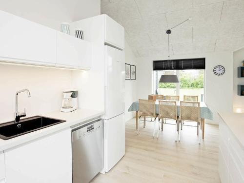 Three-bedroom Holiday Home In Tarm 12