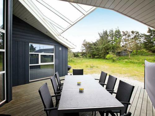 Four-bedroom Holiday Home In Henne 6