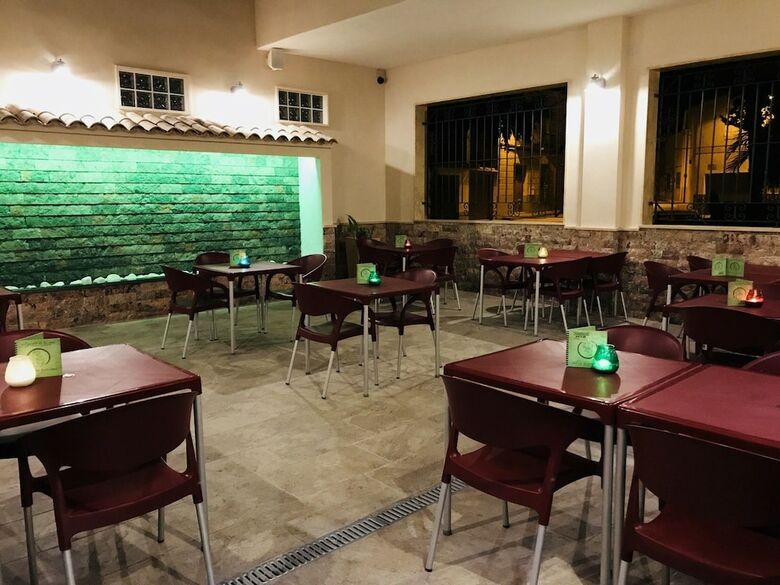 Hostal El Jardin De Las Eras