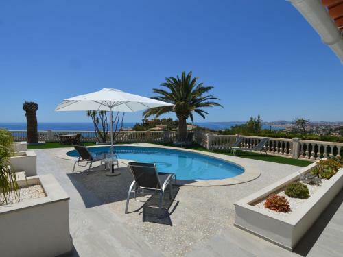 Luxury Villa With Private Pool In Coveta Fuma