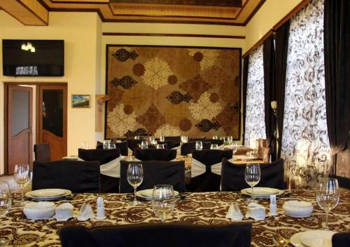 Hello Qusar Hotel