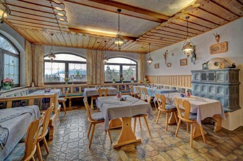Hostal Berghof Pension Und Ferienwohnungen