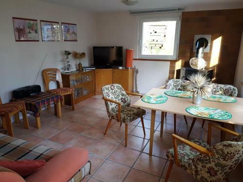 Quaint Bungalow In Klein Labenz With Jetty