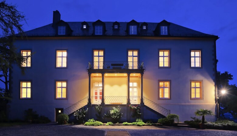Hotel Brunnenhaus Schloss Landau