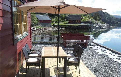 Holiday Home Hyllestad Lifjorden II