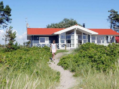 Three-bedroom Holiday Home In G�rlev 1
