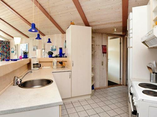Four-bedroom Holiday Home In Fan� 8