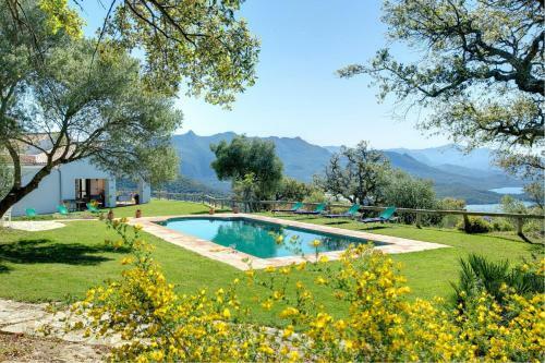 Dehesilla De Algar Villa Sleeps 8