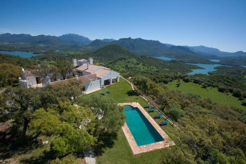 Dehesilla De Algar Villa Sleeps 8
