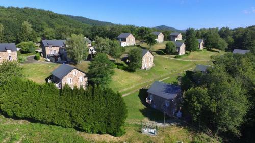 Vvf Villages � C?ur De Cantal � Vendes