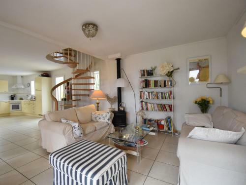 Elegant Villa In Bize-minervois With Pool