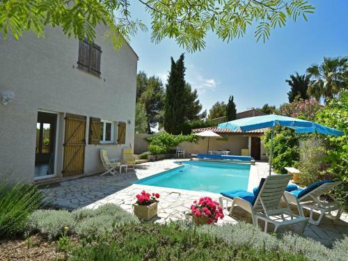 Elegant Villa In Bize-minervois With Pool