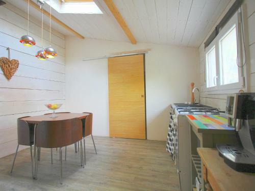 Charming Cottage Near Faucon With Private Terrace