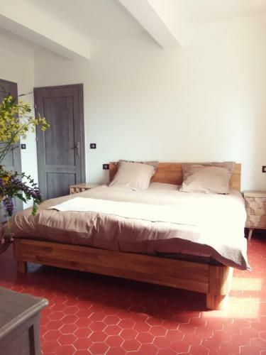 Bed & Breakfast Le Mas Des Romarins