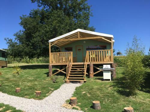 Emerald Coast Gites And Lodge