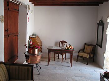 Lasa Heights Hotel