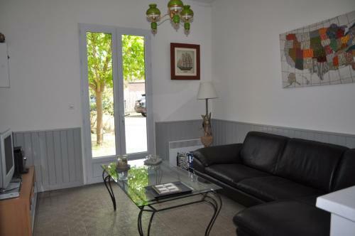 Villa Maison De Vacances Proche Des Plages Et Du Centre - 21301