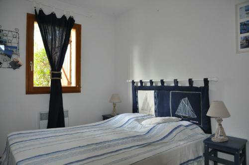 Maison Jumel�e Dans Residence Avec Piscine - 13701
