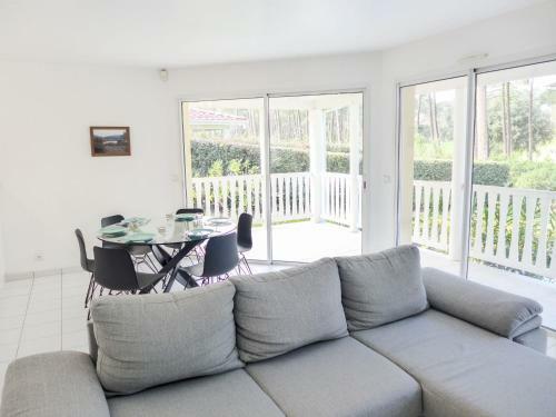 Holiday Home Eden Parc