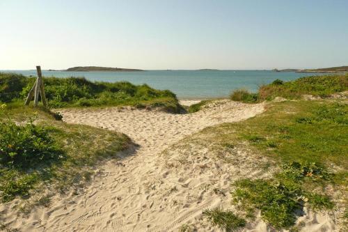 Holiday Home Lannilis - Bre05463-f