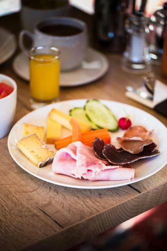 Hotel H�tel Daria-i Nor
