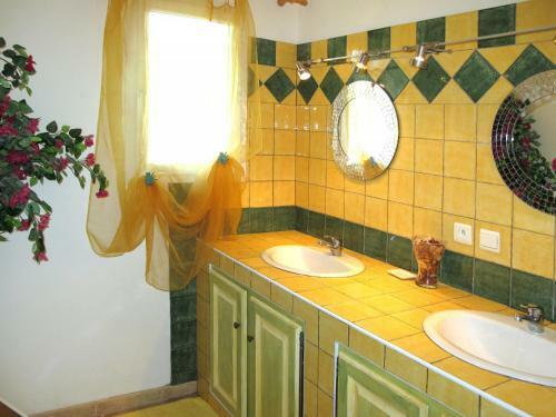 Ferienhaus Mit Pool La Verdi�re 111s