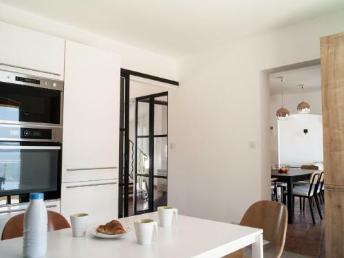 Luxurious Villa In Frejus With Private Swimming Pool