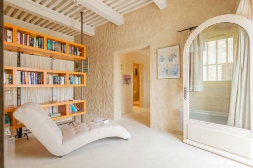 Les Baux De Provence Villa Sleeps 10 Pool Wifi
