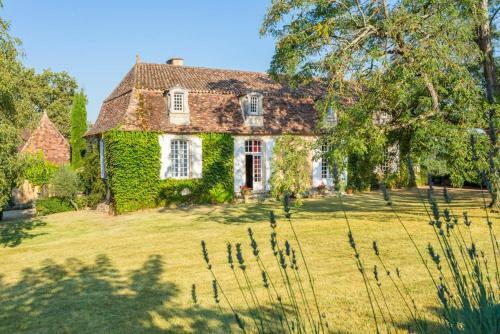 Liorac-sur-louyre Villa Sleeps 11 Pool Wifi