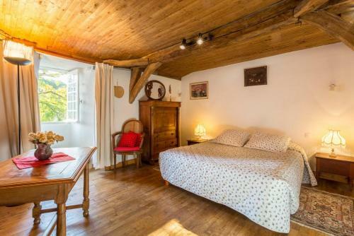 Liorac-sur-louyre Villa Sleeps 11 Pool Wifi