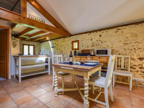 French Mansion In Aquitaine With Private Terrace