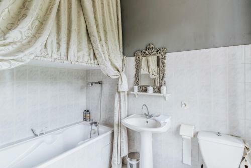 Agroturismo Trementines Chateau Sleeps 12 Pool Wifi