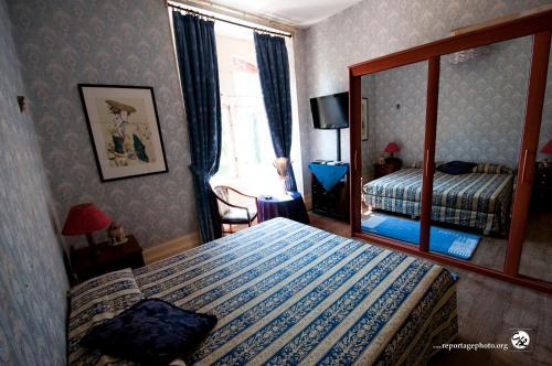 Bed & Breakfast Ch�teau De Lastours