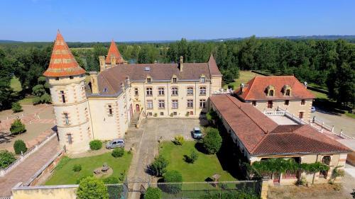 Bed & Breakfast Ch�teau De Lastours