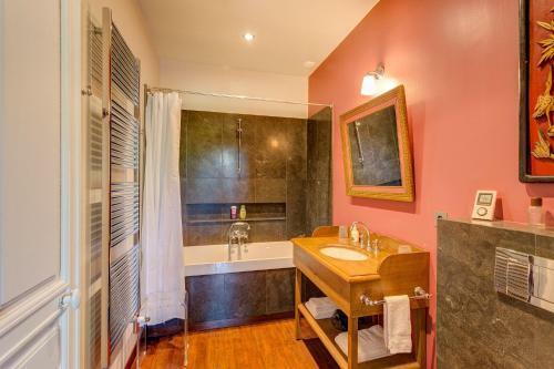 Agroturismo Tocqueville-les-murs Chateau Sleeps 10 Wifi