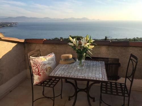 Stunning Villa In Les Issambres With Swimming Pool