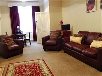 Hostal Mcmahon Guesthouse