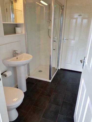Hazel 2 - Standard Plus One Bed Apartment On Private Estate