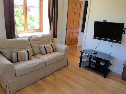 Poplars 3 - Studio Apartment On Private Estate