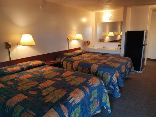 Shamrock Motel