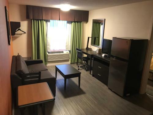 Posada Bay Hill Inns & Suites