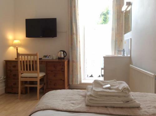 Cavell House Bed And Breakfast