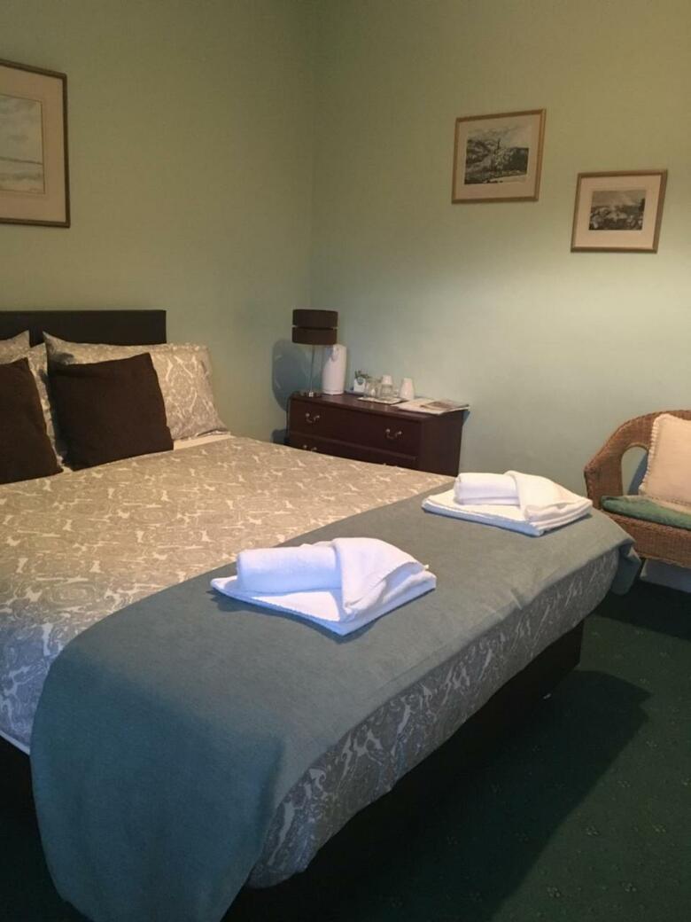 Hostal Airdenair Guest House