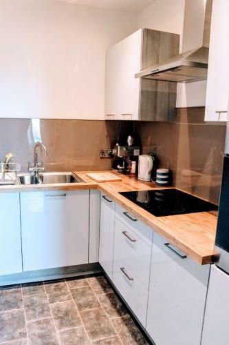 Modern Arthurs Seat Apartment - Sleeps 6