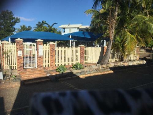 Palm Valley Motel